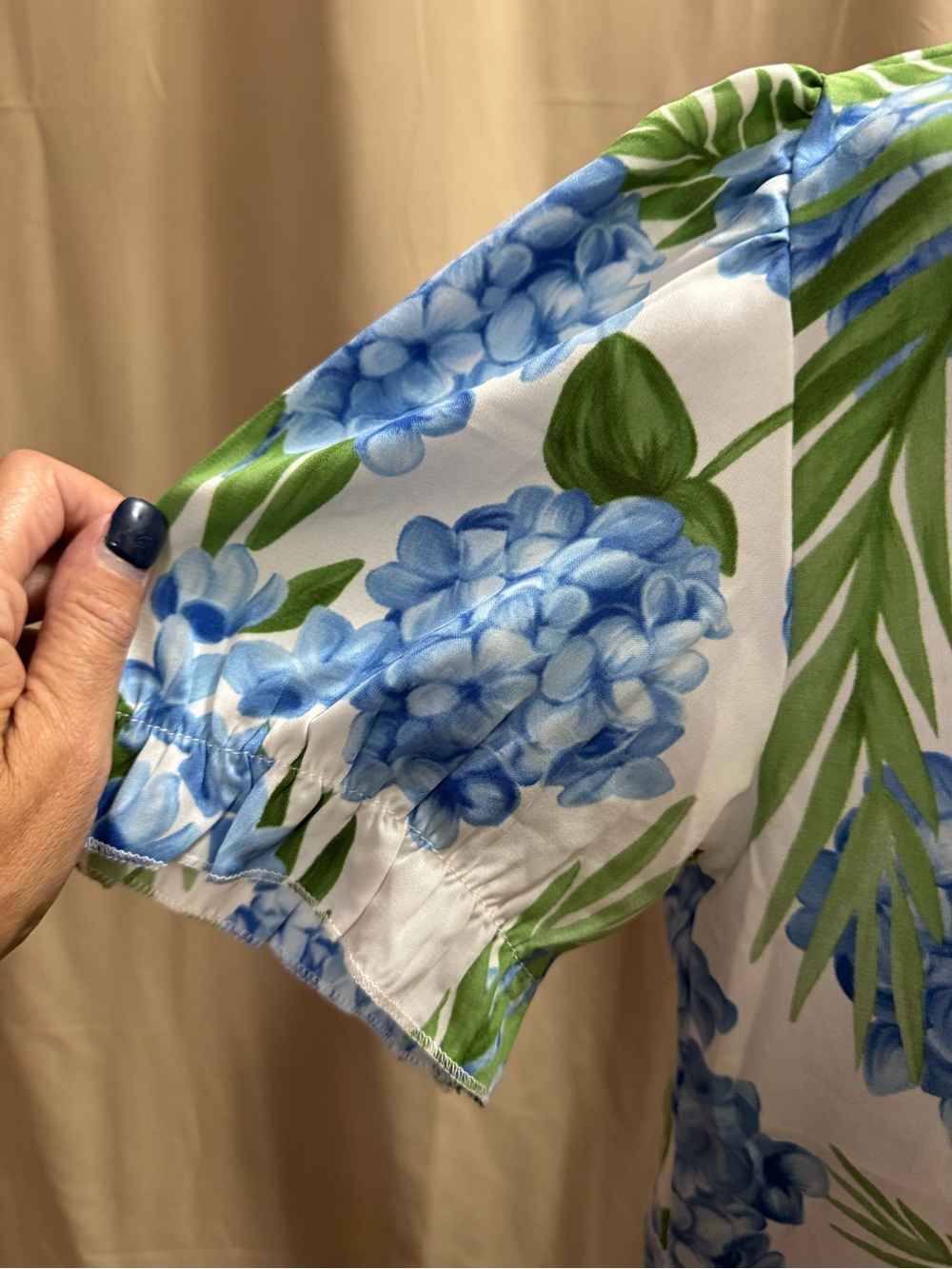 Blue Hydrangea Floral Puff Sleeve Blouse Small NWT Coastal - Picture 4 of 7